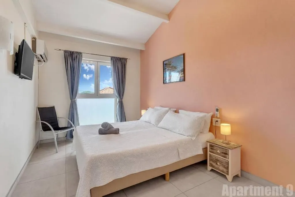 Bonaire Oceanfront Apartments كراليندايك 0*,
